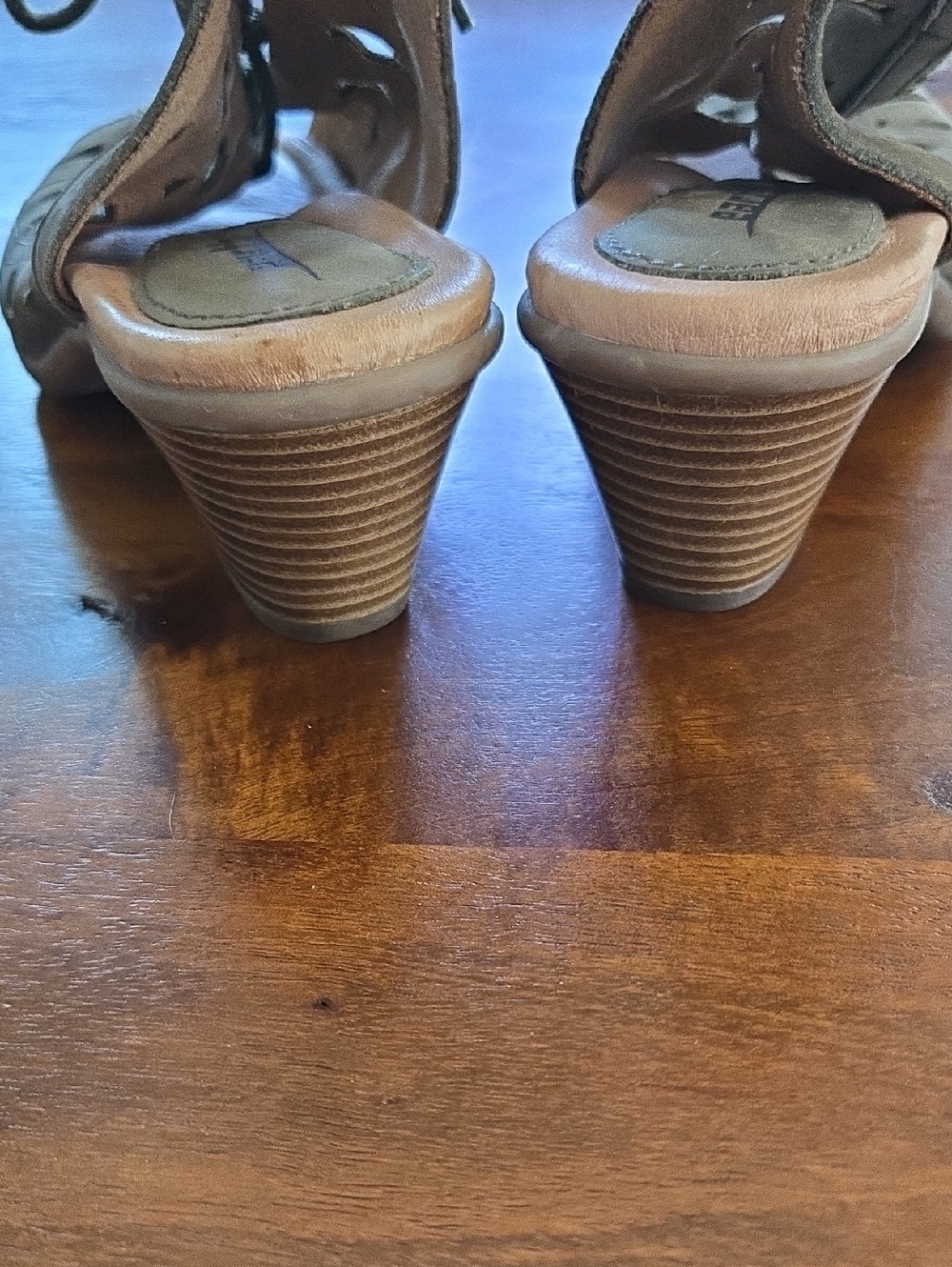 Earth Shoes Olive Green Suede Lace-Up Peep Toe Slingback Sandals Size 7.5 - Picture 9 of 12